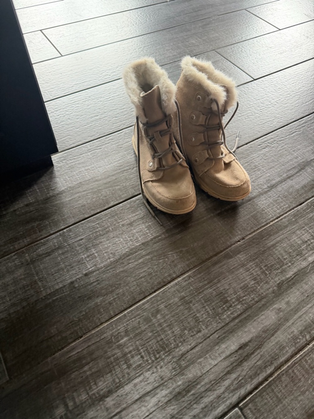 Women’s Sorel Tan Suede Faux-Fur Lined Winter Boots